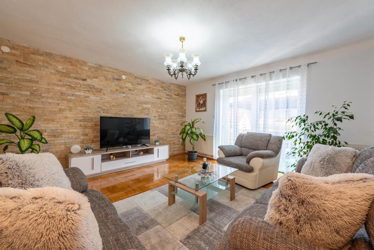 Apartman Toni Gračac 외부 사진