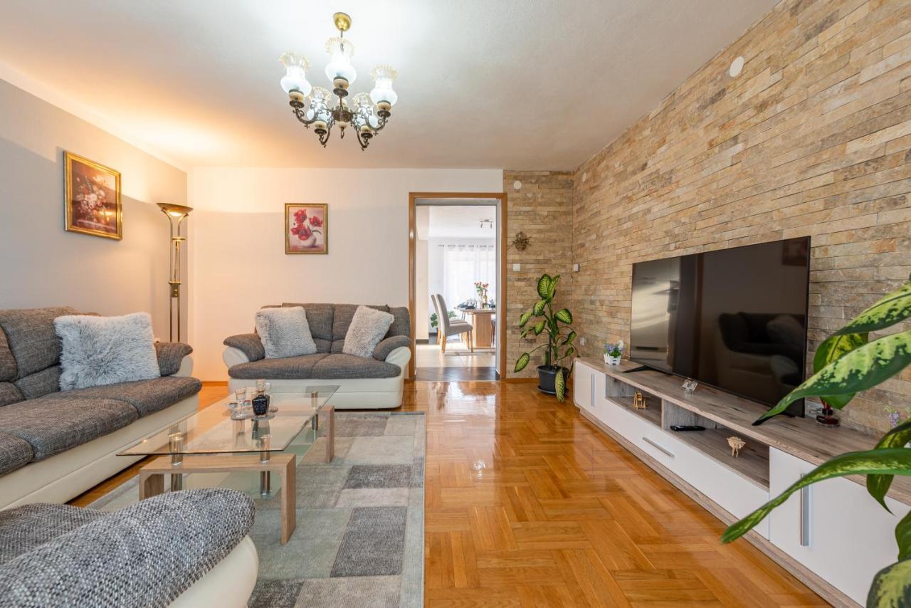 Apartman Toni Gračac 외부 사진